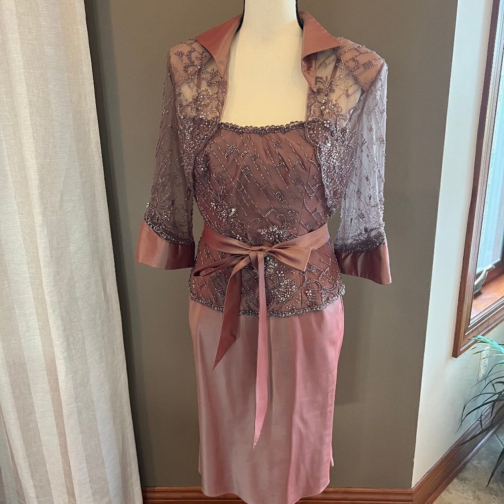 Montage Boutique, Mauve Formal/Wedding dress with Silk Shell & beading, Size 6